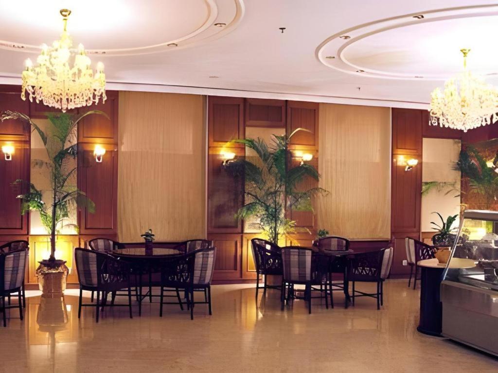 Hotel Ruposhi Bangla Dacca Exterior foto